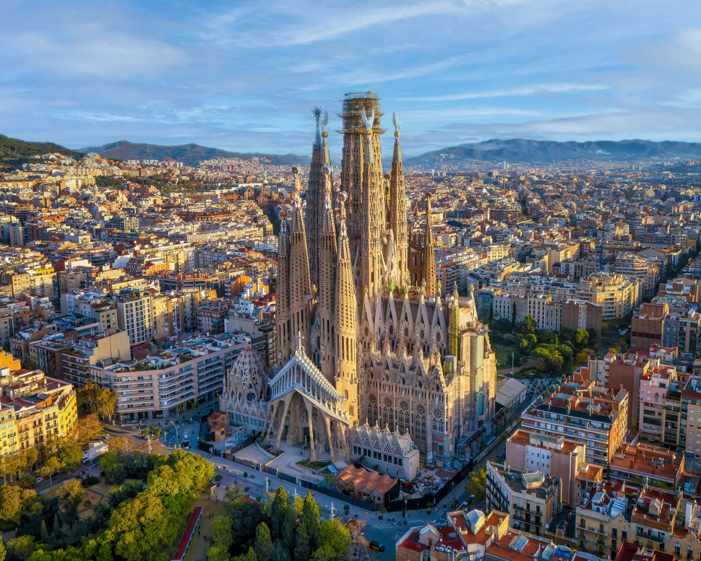 Top 5 Must-Visit Places in Barcelona (A Local’s Guide)