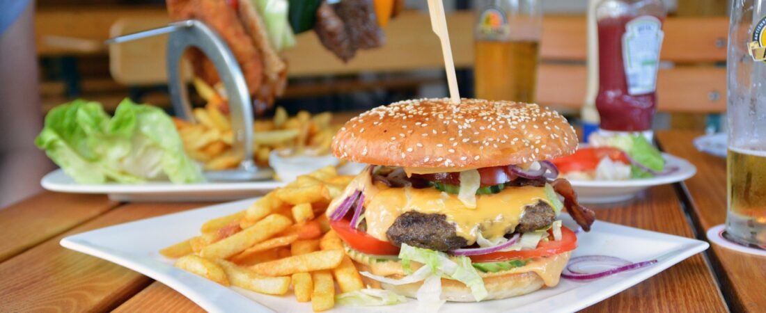 Halal Friendly Fast Food Chains in Spain: Quick & Pork-Free Bites